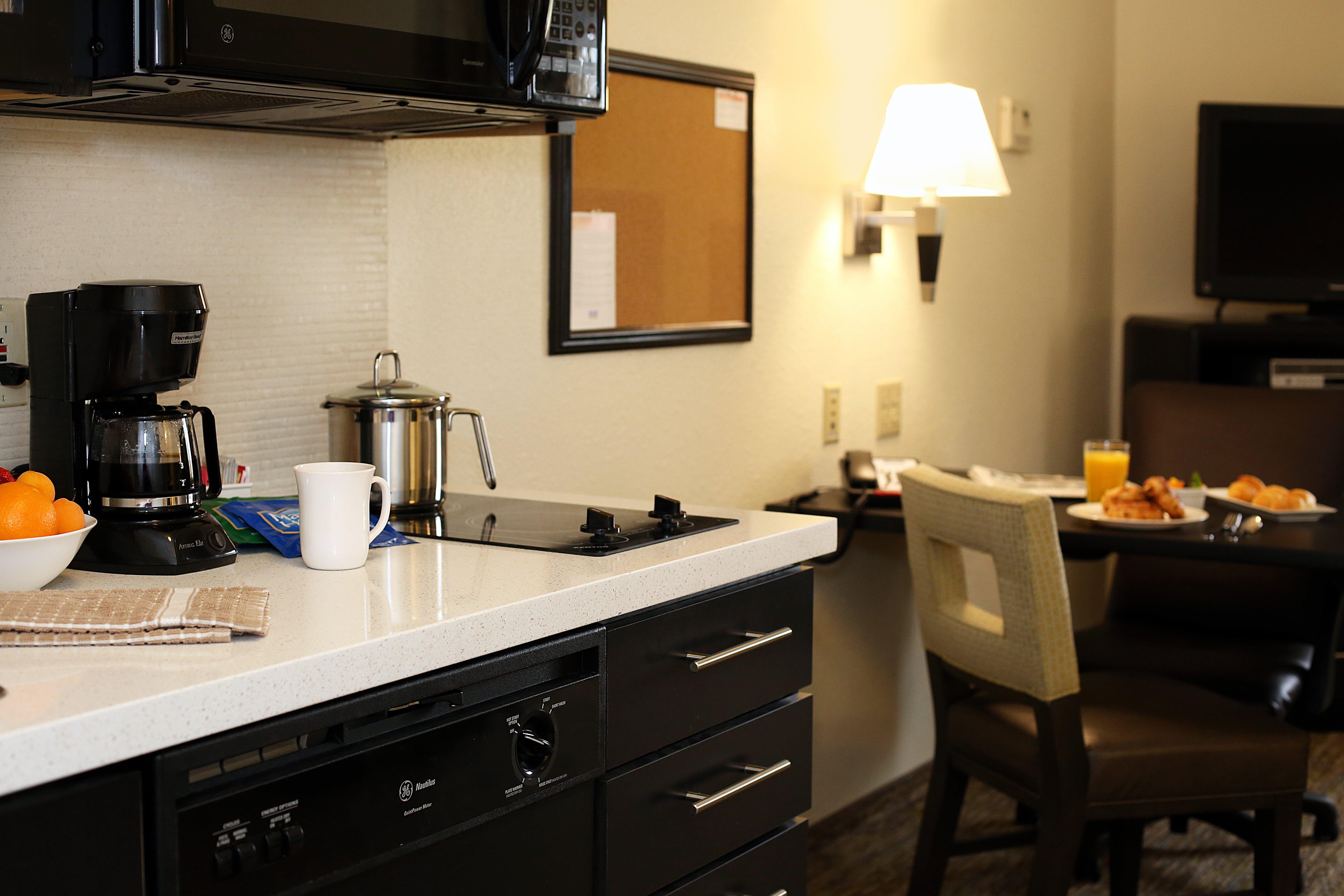 Candlewood Suites East Lansing By Ihg Exterior foto